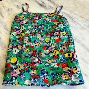 Anthropologie boho🌸Maeve flowered, textured top, cut out back, fully lined.